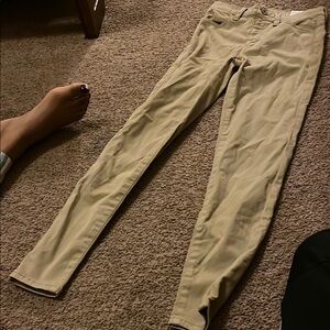 American Eagle Tan Skinny Jeans Sleek Design